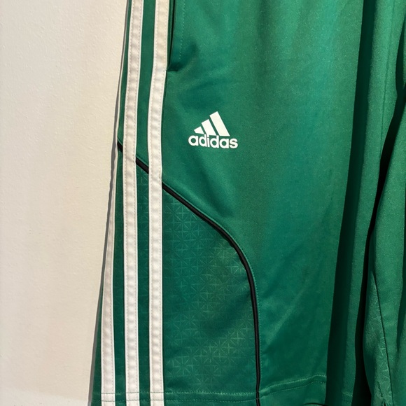 2009 NBA Boston Celtics Adidas Vintage Green Shorts Small - Picture 9 of 11